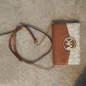 Michael kors cross body